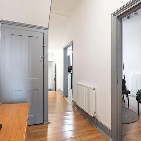 2A - Bright & Airy 2 Bed Flat - 20 Mins To Central London Exterior photo
